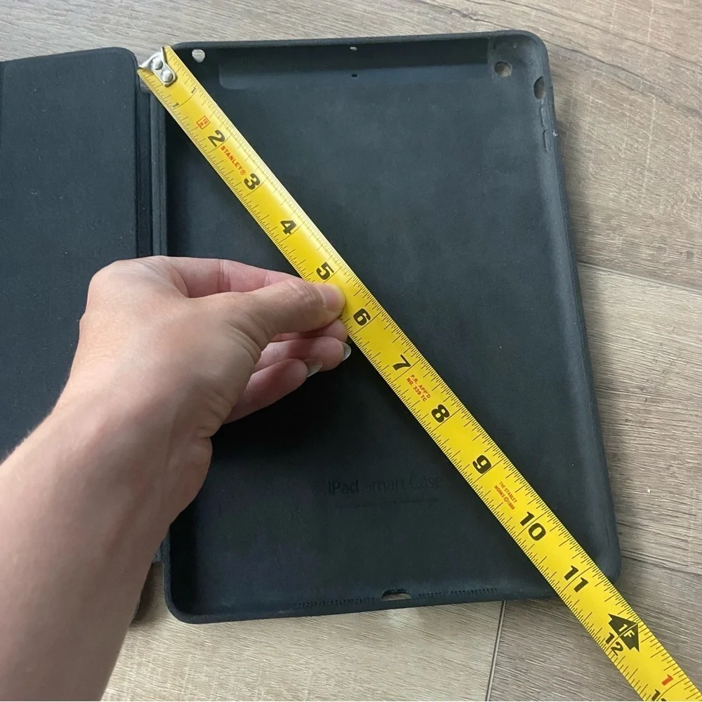 Genuine Apple iPad Mini 3 Smart Folio- Black